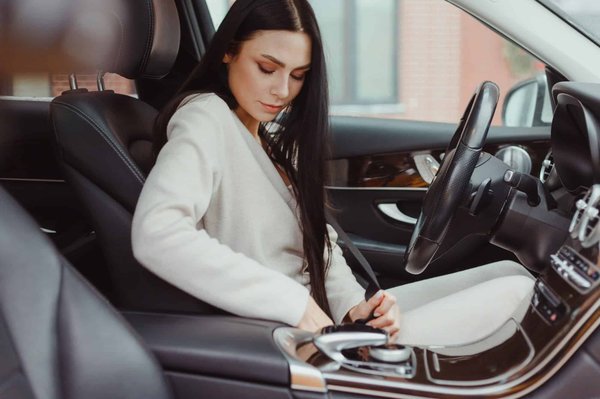 Chauffeur VTC femme: l'élégance au volant